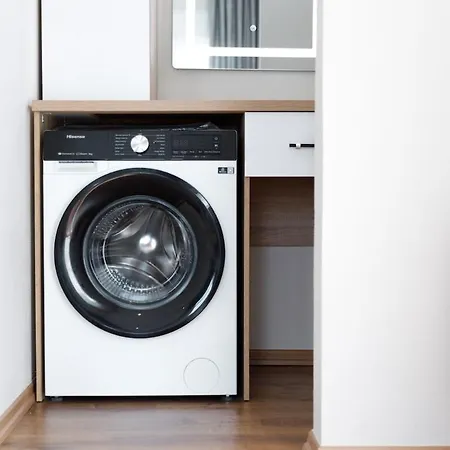 Lumora Living Spacious Free Wifi Апартаменты *