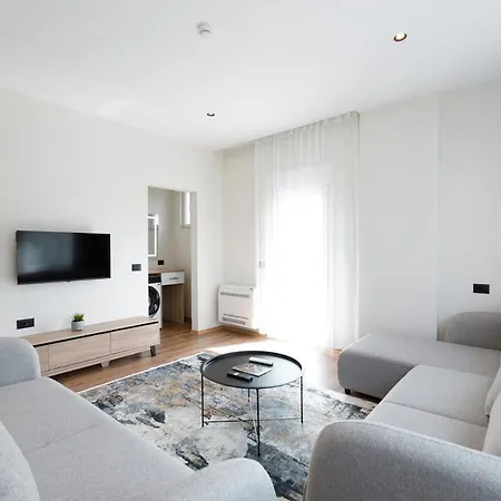 Lumora Living Spacious Free Wifi